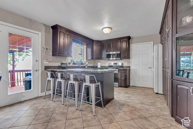 Photo 19 for MLS #2118076 at 195 S Oak Dr