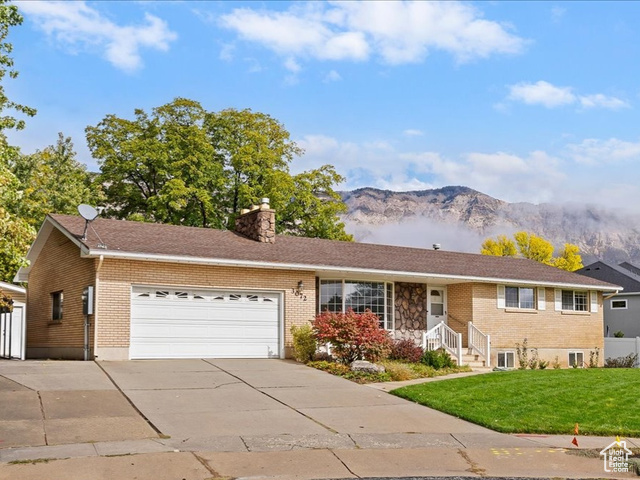 Photo 2 for MLS #2118084 at 3072 N 175 West