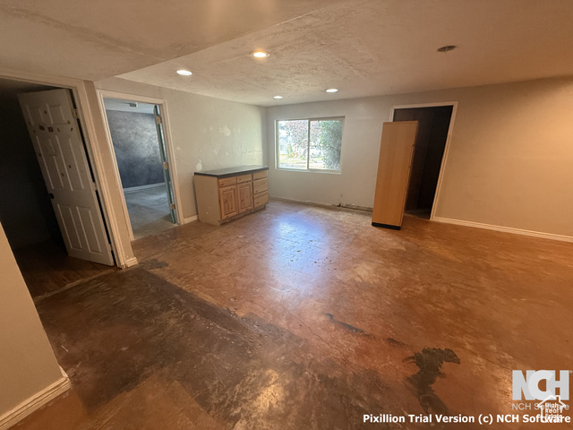 Photo 14 for MLS #2118092 at 877 S 200 East
