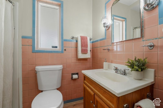 Photo 10 for MLS #2118096 at 1452 E Hollywood Ave