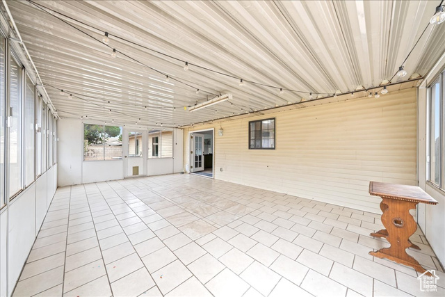 Photo 22 for MLS #2118098 at 1660 Evergreen Dr