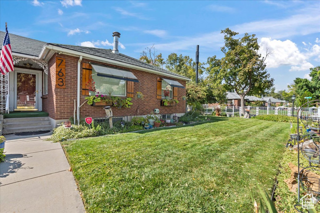 Photo 4 for MLS #2118100 at 763 N Lafayette Dr