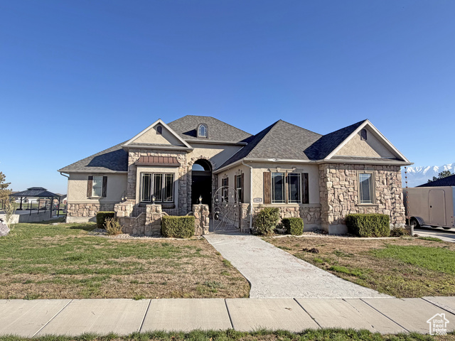 Photo 2 for MLS #2118107 at 162 E Sandpiper Ln