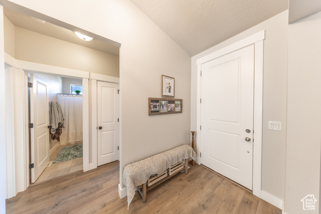 Photo 4 for MLS #2118112 at 1153 W 1875 South #223