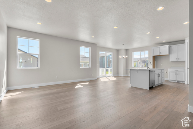 Photo 9 for MLS #2118119 at 6754 N Desert Crk