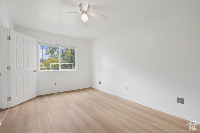 Photo 12 for MLS #2118126 at 1537 W Glenrose Dr
