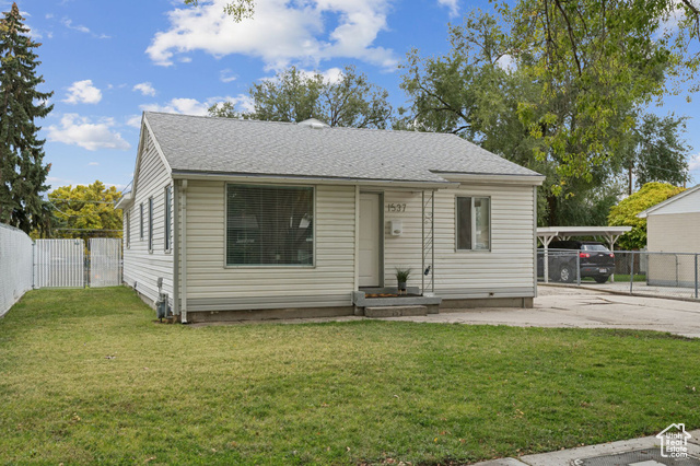 Photo 2 for MLS #2118126 at 1537 W Glenrose Dr