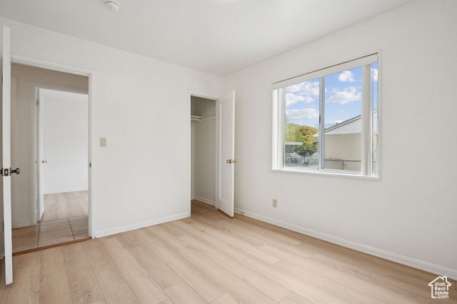 Photo 17 for MLS #2118126 at 1537 W Glenrose Dr