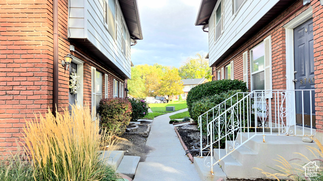 Photo 3 for MLS #2118156 at 8732 S 620 East