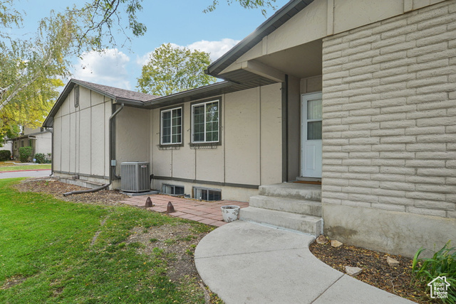Photo 6 for MLS #2118157 at 14 San Miguel St