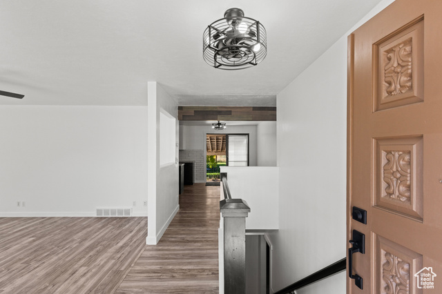 Photo 4 for MLS #2118165 at 501 Southwest St