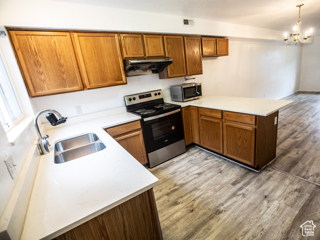 Photo 4 for MLS #2118169 at 475 N Redwood Rd #30