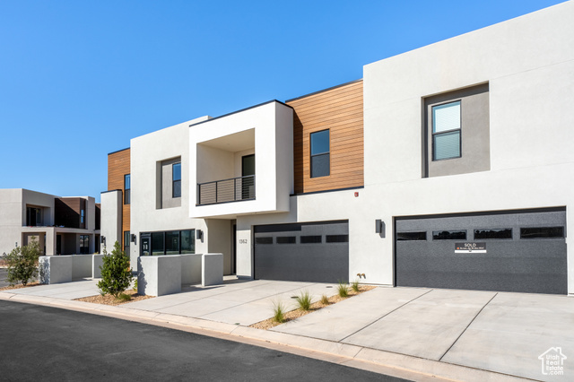 Photo 3 for MLS #2118187 at 3456 E Amanecer Ln #65