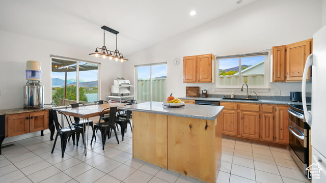 Photo 9 for MLS #2118193 at 694 E 260 South