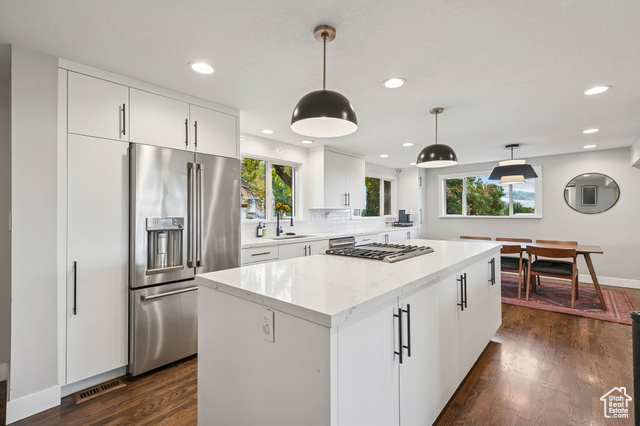 Photo 3 for MLS #2118204 at 1876 S 2600 East