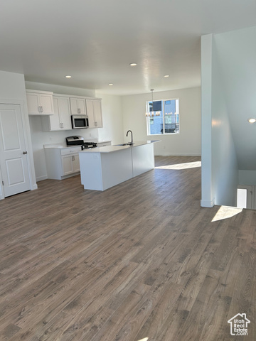 Photo 10 for MLS #2118211 at 589 W 1810 North #66