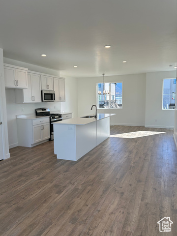 Photo 5 for MLS #2118211 at 589 W 1810 North #66