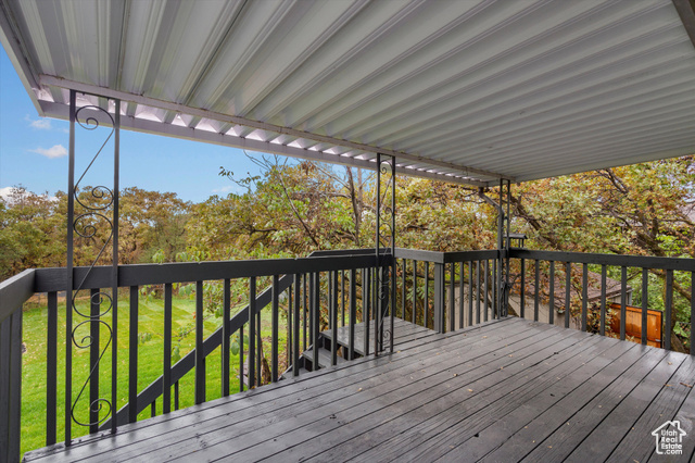 Photo 16 for MLS #2118222 at 747 Woodridge Dr