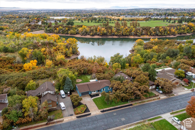 Photo 43 for MLS #2118222 at 747 Woodridge Dr