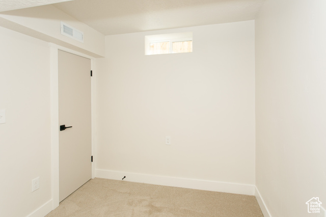Photo 16 for MLS #2118237 at 233 30th St