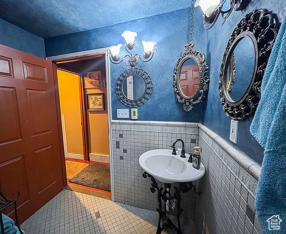 Photo 32 for MLS #2118253 at 8701 S Temple Dr