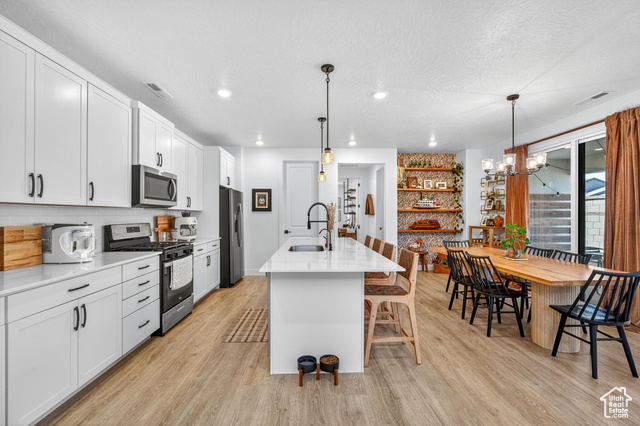 Photo 13 for MLS #2118254 at 755 W Juniper Dr