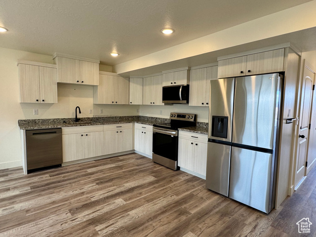 Photo 3 for MLS #2118263 at 633 W 880 South