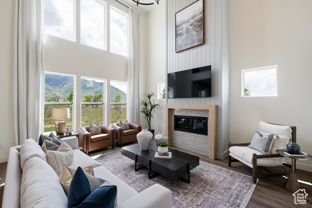 Photo 2 for MLS #2118271 at 1087 E 3600 South #212
