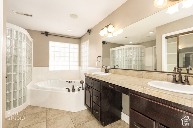 Photo 13 for MLS #2118272 at 2897 S Palm Cir