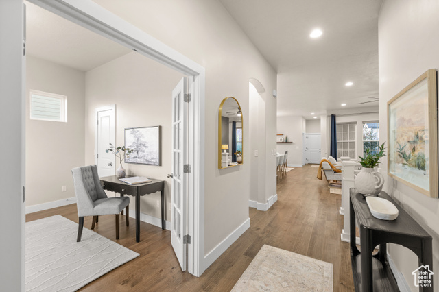Photo 2 for MLS #2118275 at 10734 S Lake Terrace Ave