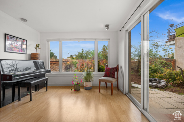 Photo 5 for MLS #2118292 at 1411 S Utah St #23