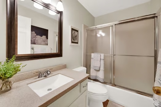 Photo 16 for MLS #2118296 at 4612 N Bristol Cir