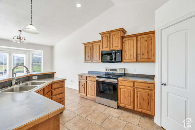 Photo 10 for MLS #2118313 at 3462 E Heyward Ct