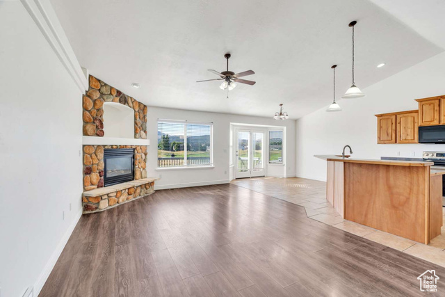 Photo 8 for MLS #2118313 at 3462 E Heyward Ct
