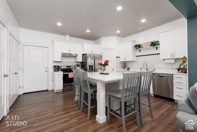 Photo 5 for MLS #2118318 at 1702 E Stone Way