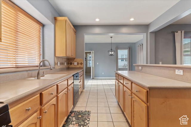 Photo 10 for MLS #2118334 at 5004 W Topcrest Dr