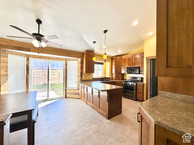 Photo 4 for MLS #2118356 at 1046 N Cedarwood Blvd