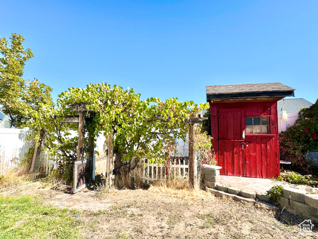 Photo 22 for MLS #2118356 at 1046 N Cedarwood Blvd