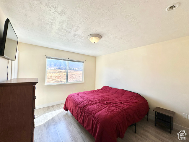 Photo 8 for MLS #2118356 at 1046 N Cedarwood Blvd