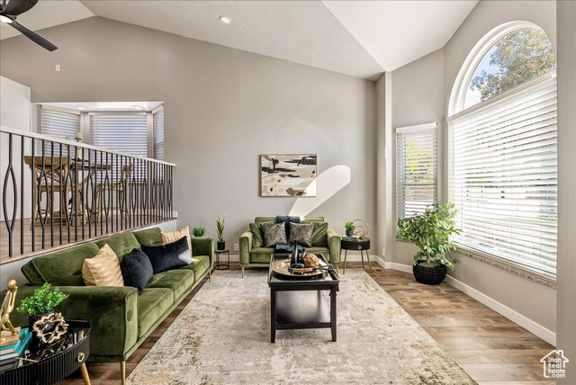 Photo 5 for MLS #2118358 at 989 E Dry Gulch Rd