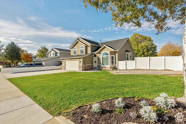 Photo 2 for MLS #2118358 at 989 E Dry Gulch Rd
