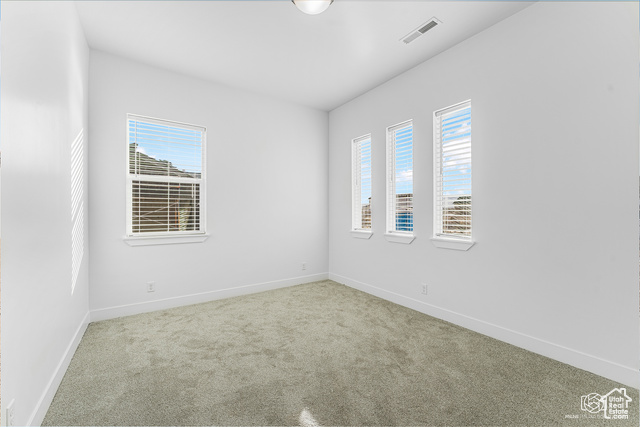Photo 16 for MLS #2118361 at 486 W Green Mountain Dr
