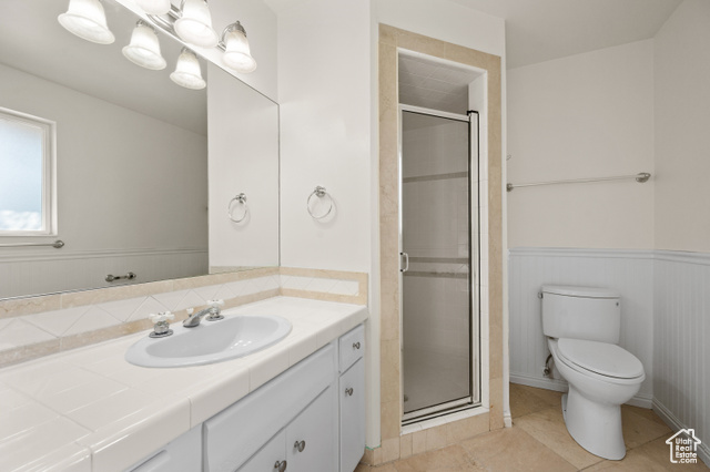 Photo 7 for MLS #2118365 at 3404 E Enchanted Hills Dr
