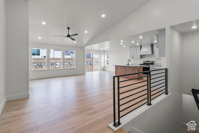 Photo 4 for MLS #2118368 at 839 E 180 North #30