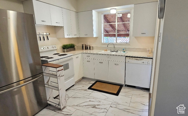 Photo 5 for MLS #2118372 at 311 E Vidas Ave