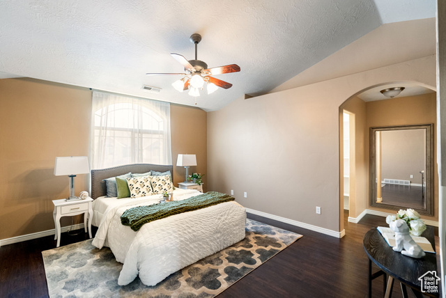 Photo 9 for MLS #2118388 at 7069 W Cottage Point Dr