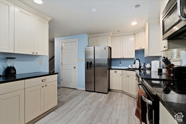 Photo 10 for MLS #2118395 at 698 N Brook Ave