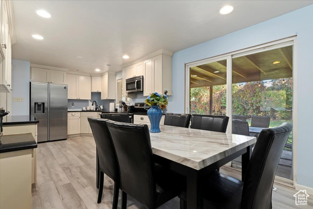 Photo 7 for MLS #2118395 at 698 N Brook Ave