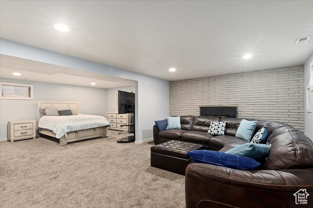 Photo 17 for MLS #2118395 at 698 N Brook Ave