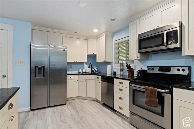 Photo 9 for MLS #2118395 at 698 N Brook Ave